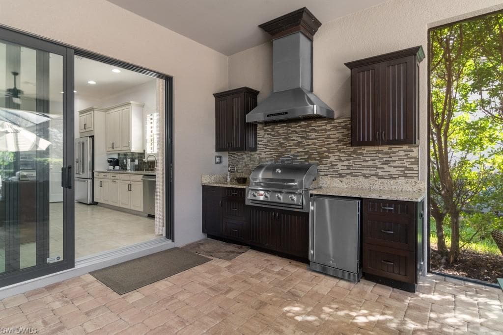9235 Rialto Ln, Naples, FL 34119-33