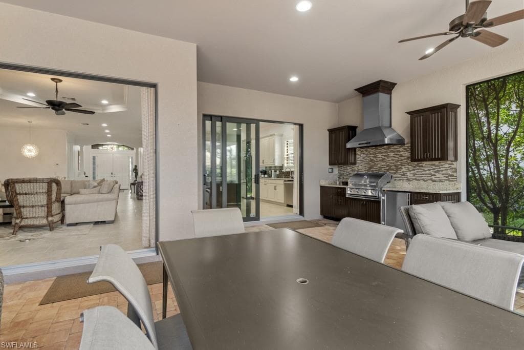 9235 Rialto Ln, Naples, FL 34119-34
