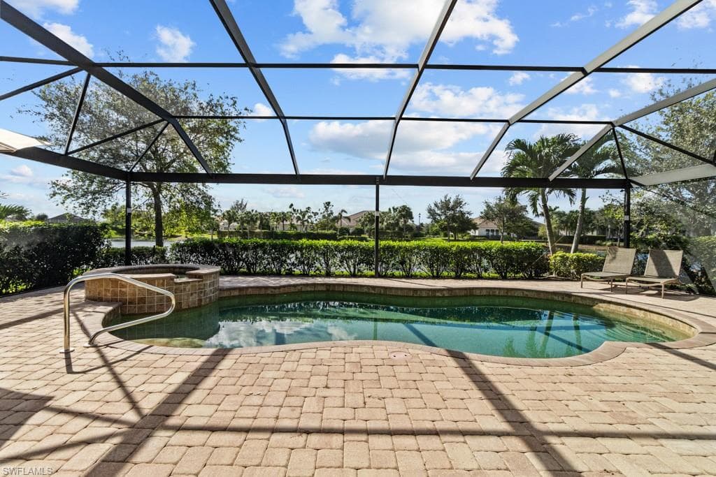 9235 Rialto Ln, Naples, FL 34119-40