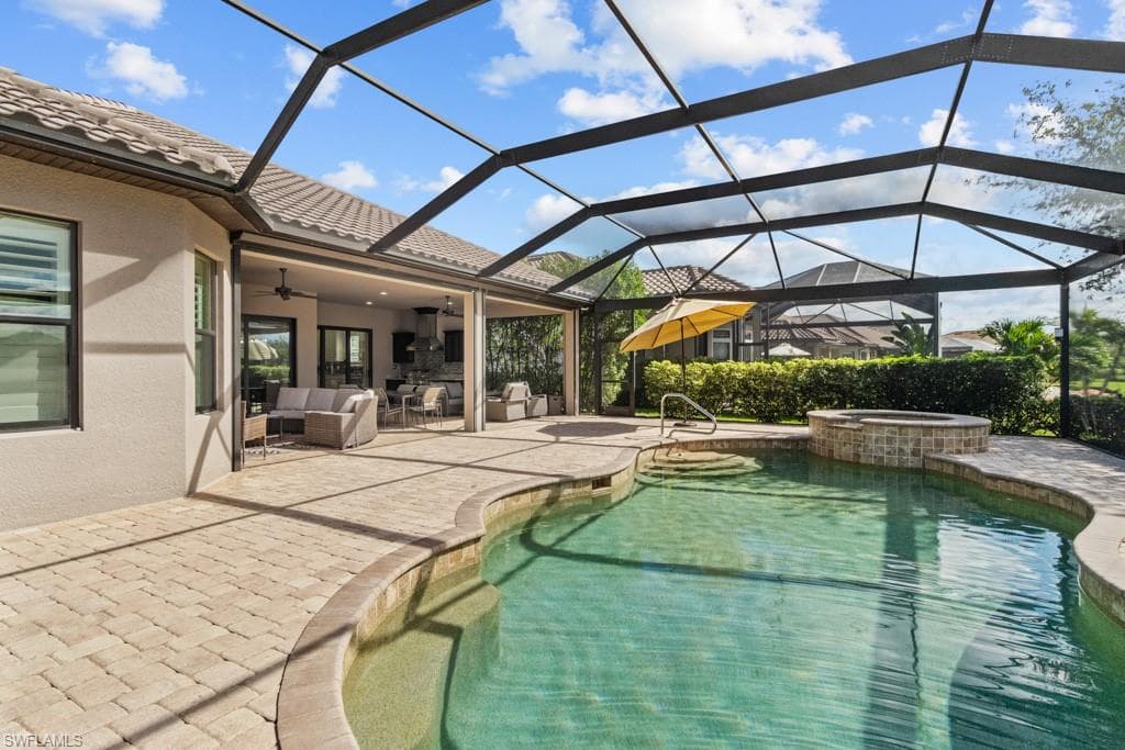 9235 Rialto Ln, Naples, FL 34119-41