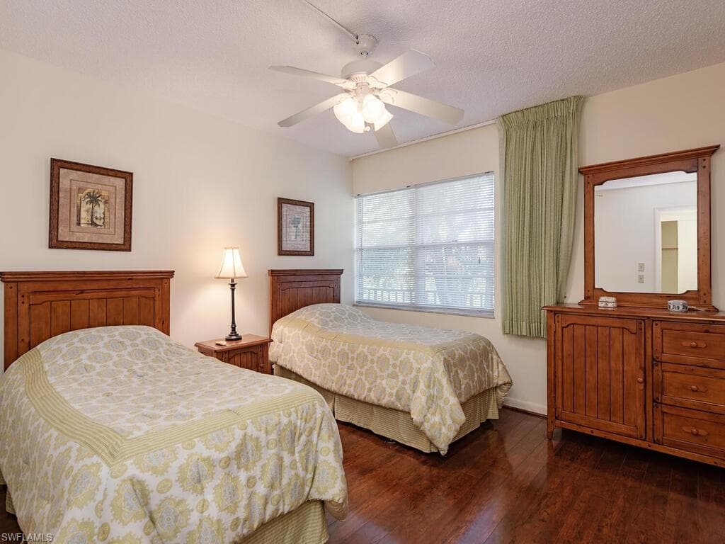 1087 Forest Lakes Dr 1-201, Naples, FL 34105-10