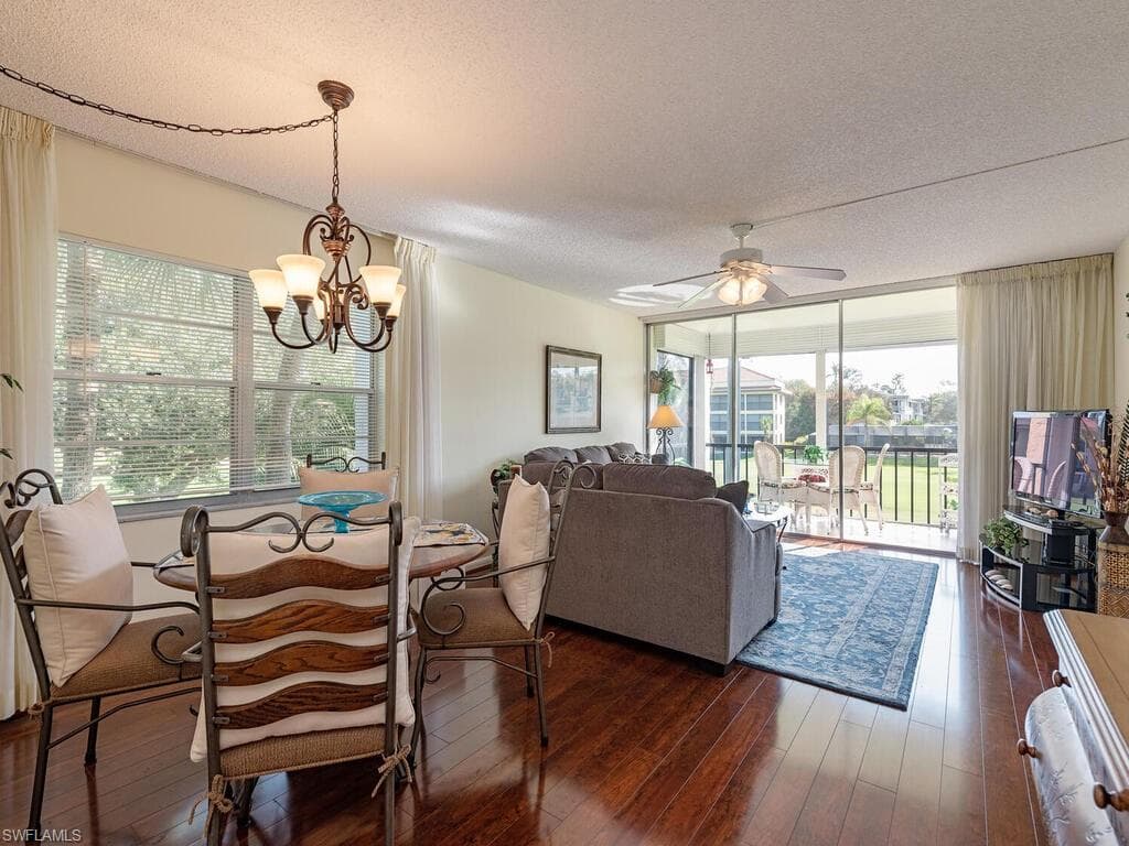 1087 Forest Lakes Dr 1-201, Naples, FL 34105-5