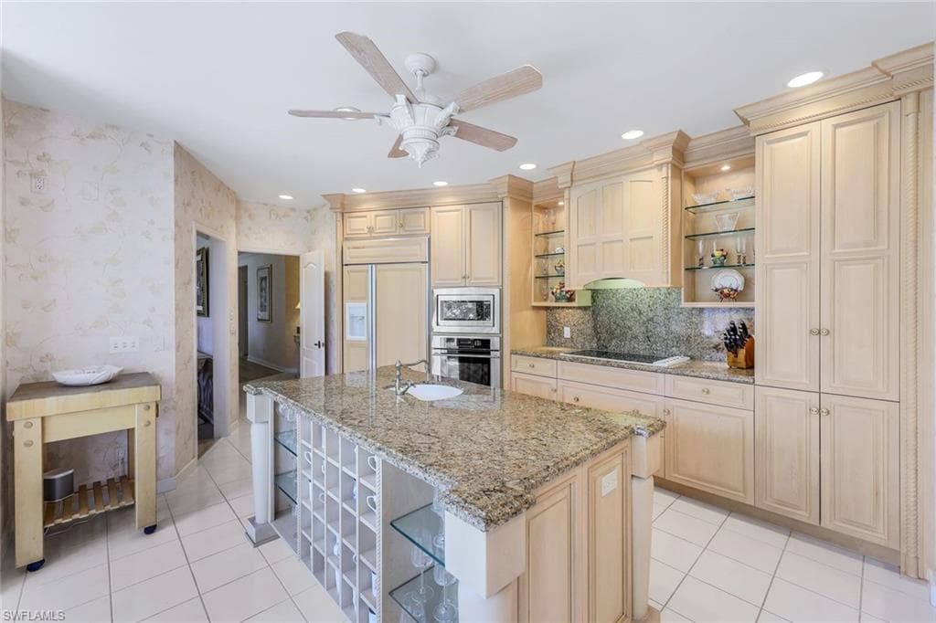 2000 Royal Marco Way Beach Cottage #11, Marco Island, FL 34145-12