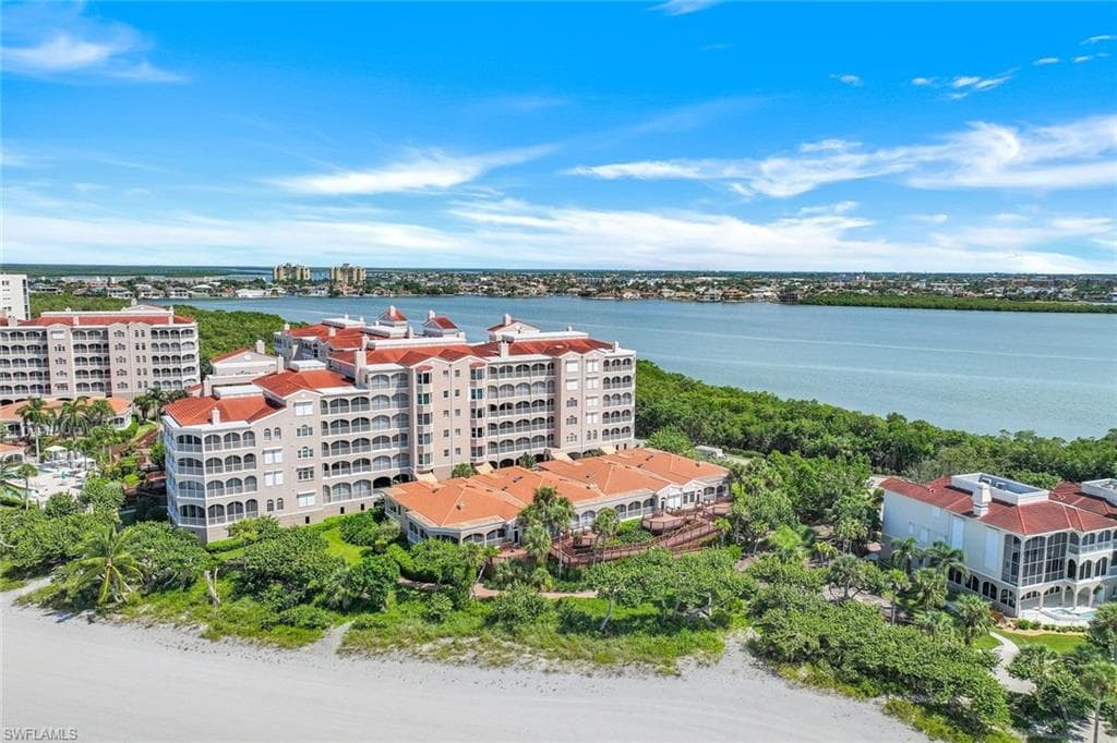 2000 Royal Marco Way Beach Cottage #11, Marco Island, FL 34145-36