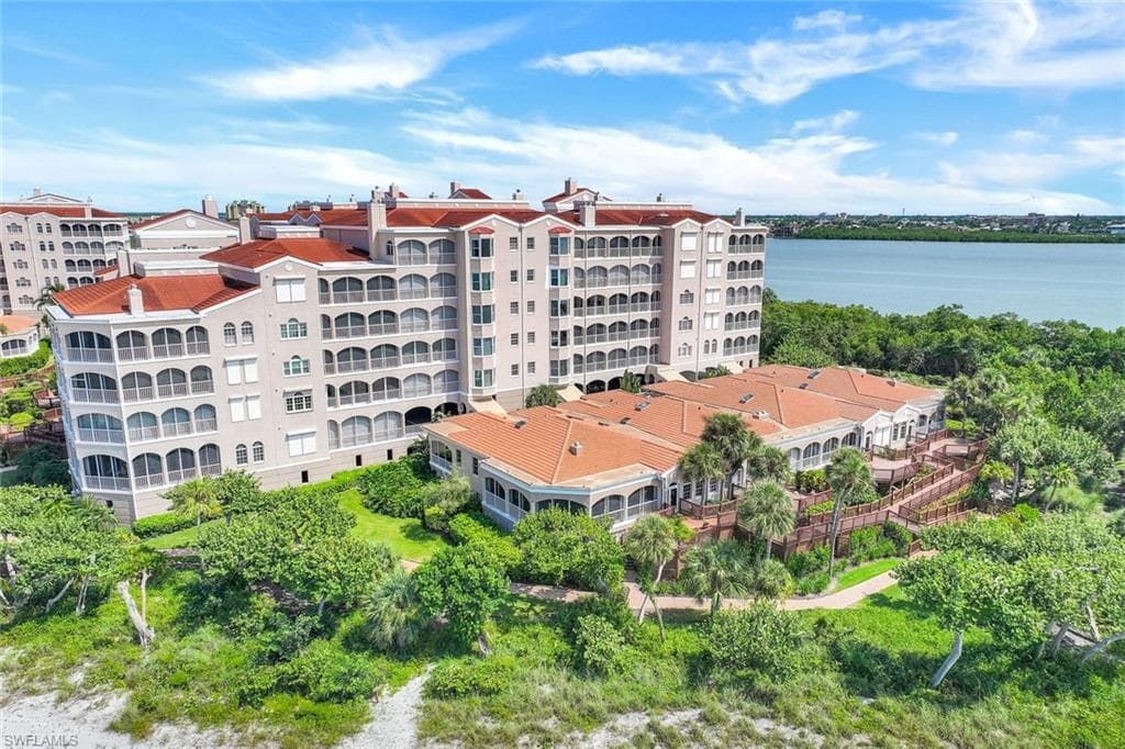 2000 Royal Marco Way Beach Cottage #11, Marco Island, FL 34145-37