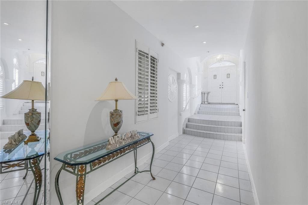 2000 Royal Marco Way Beach Cottage #11, Marco Island, FL 34145-4
