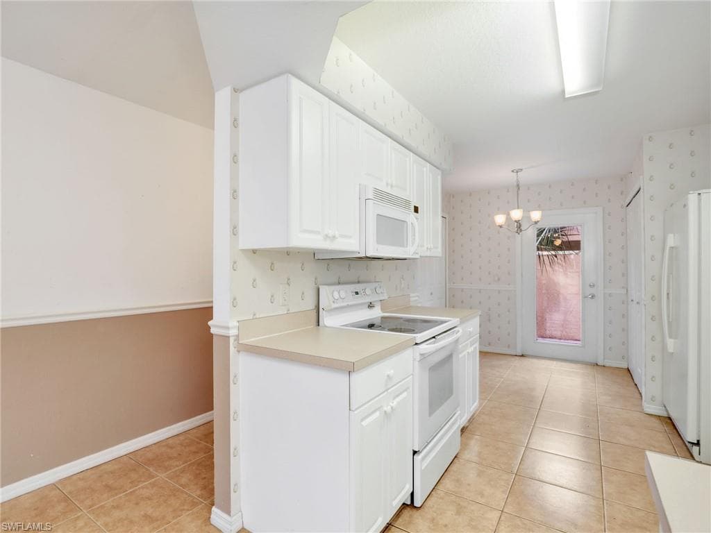 9700 Rosewood Pointe Ct 101, Bonita Springs, FL 34135-8