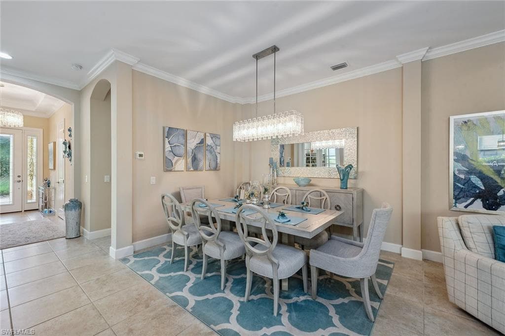 9539 Campanile Cir, Naples, FL 34114-12