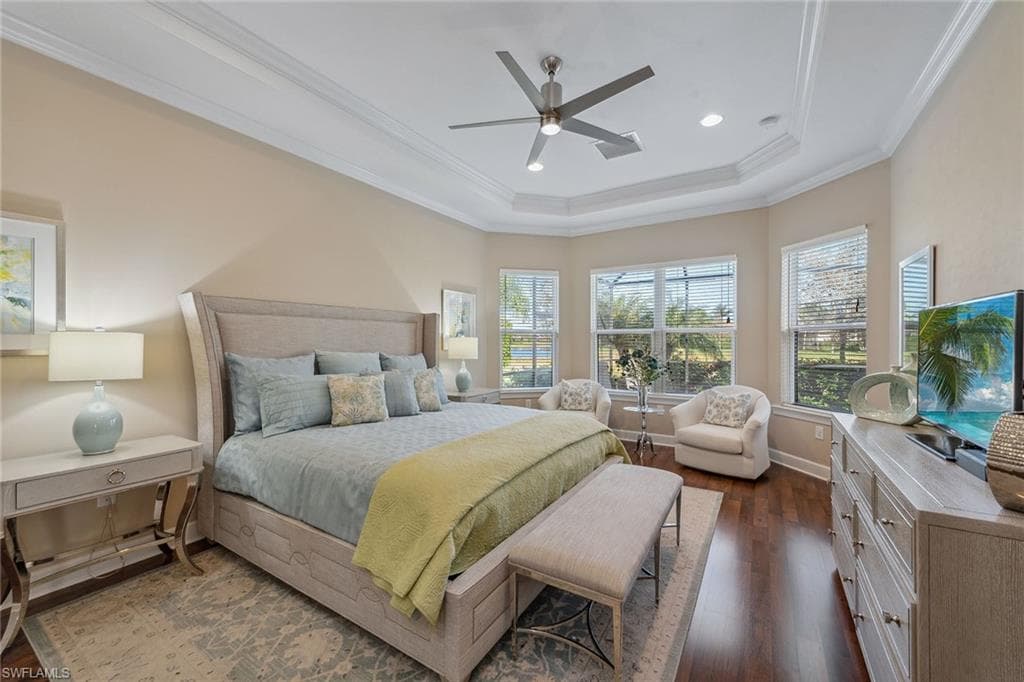 9539 Campanile Cir, Naples, FL 34114-16