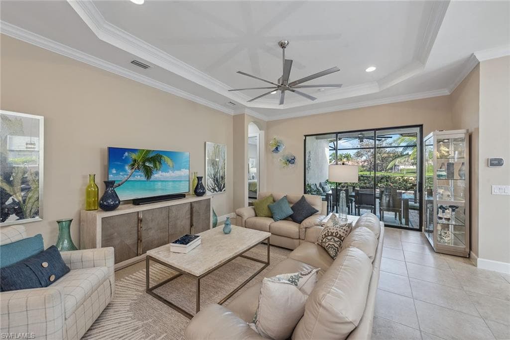9539 Campanile Cir, Naples, FL 34114-4