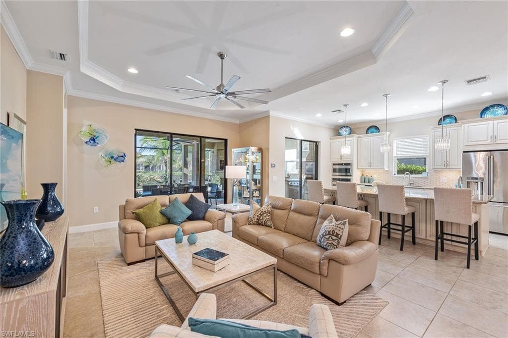 9539 Campanile Cir, Naples, FL 34114-5