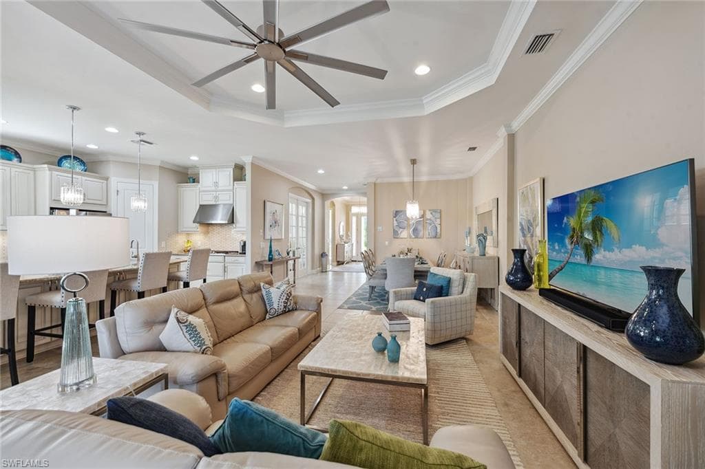 9539 Campanile Cir, Naples, FL 34114-6