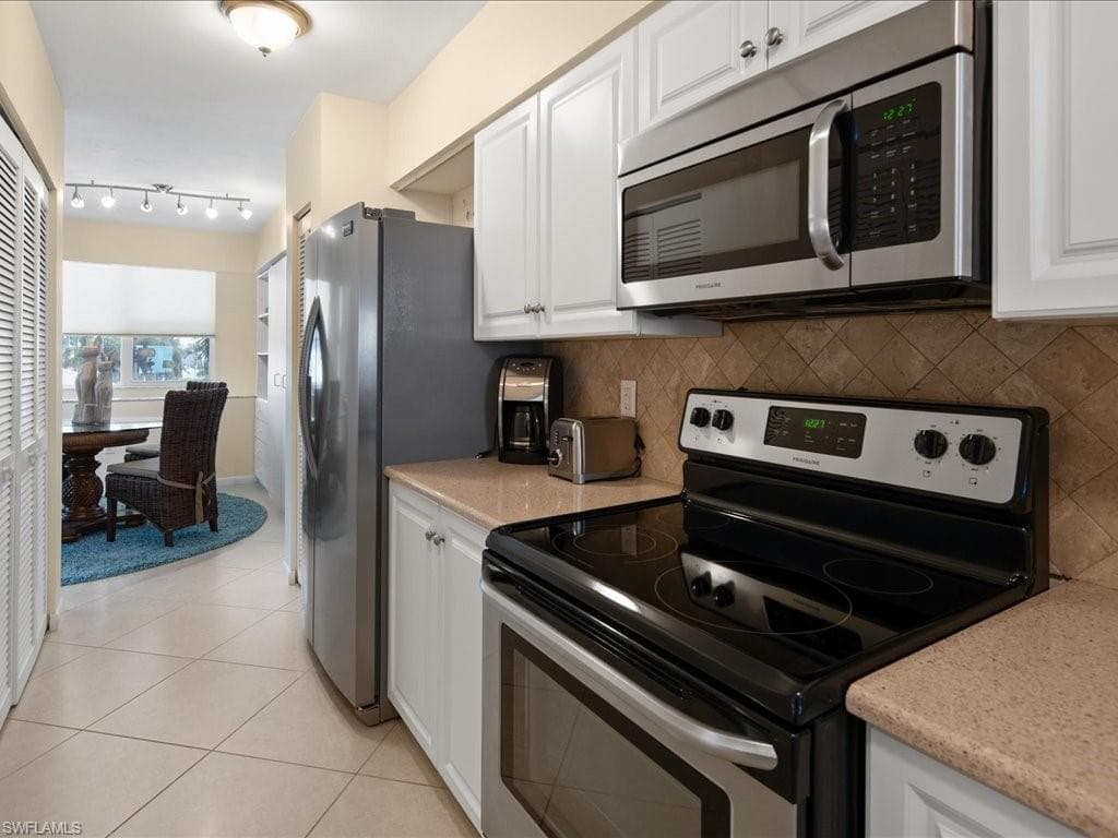 780 Collier Blvd 207, Marco Island, FL 34145-27
