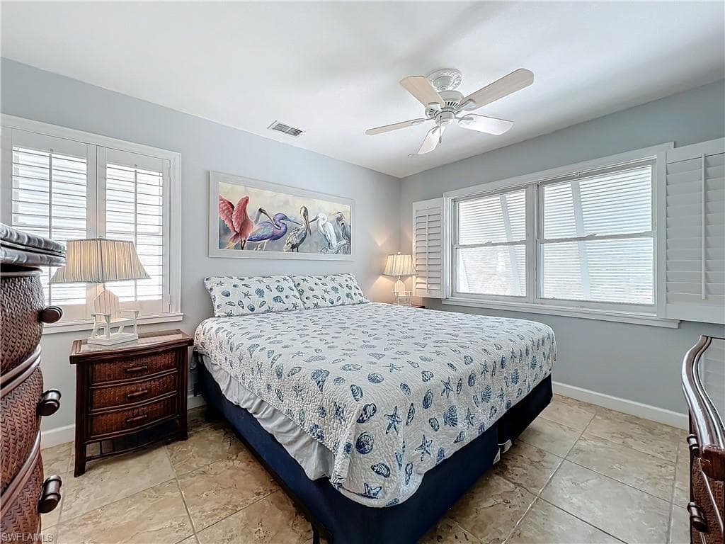 850 Oak St, Fort Myers Beach, FL 33931-18