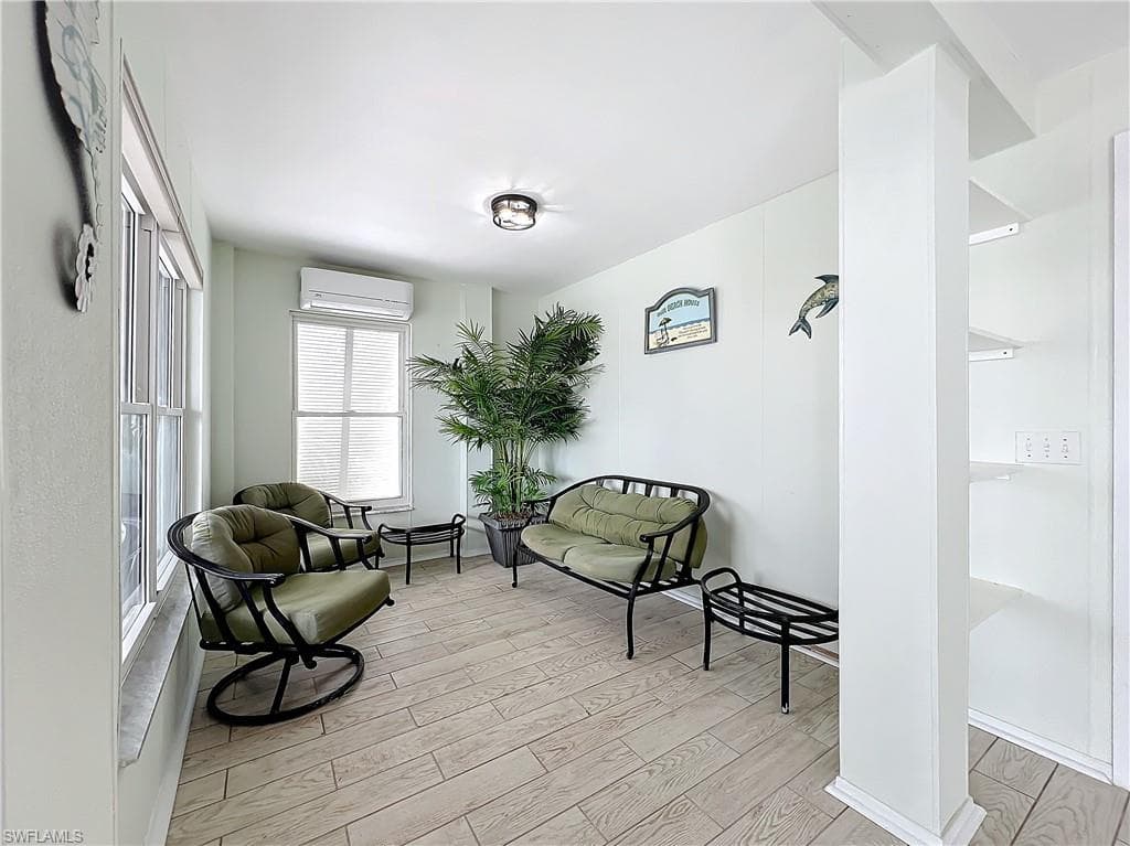 850 Oak St, Fort Myers Beach, FL 33931-33