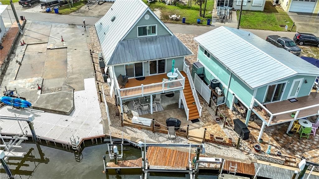 850 Oak St, Fort Myers Beach, FL 33931-47