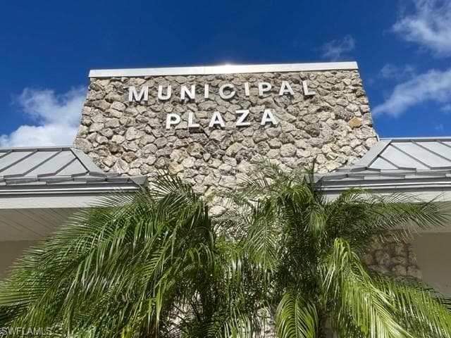 1013 & 1015 5th Ave N A-3, Naples, FL 34102-2