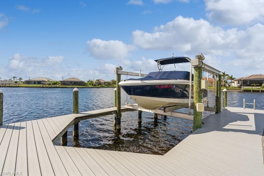 1000 NW 37th Pl, Cape Coral, FL 33993-9