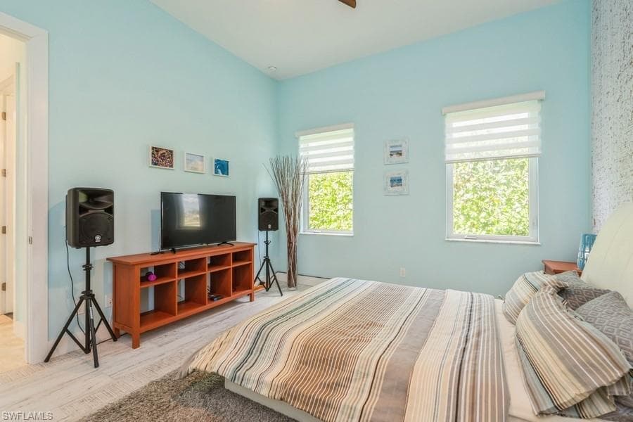 1000 NW 37th Pl, Cape Coral, FL 33993-17