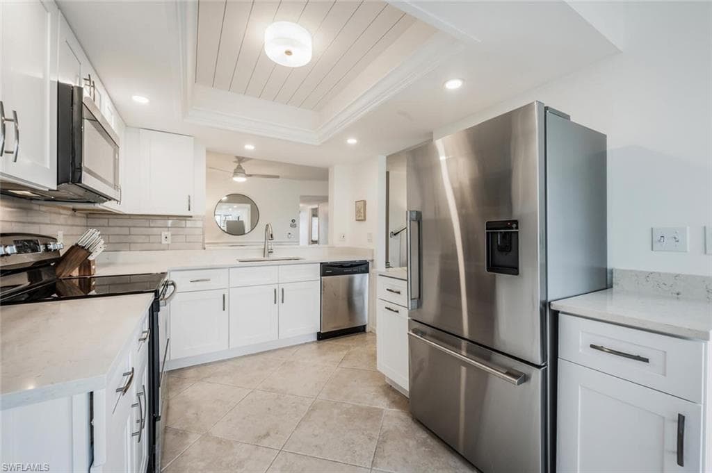 7300 Saint Ives Way 5208, Naples, FL 34104-9