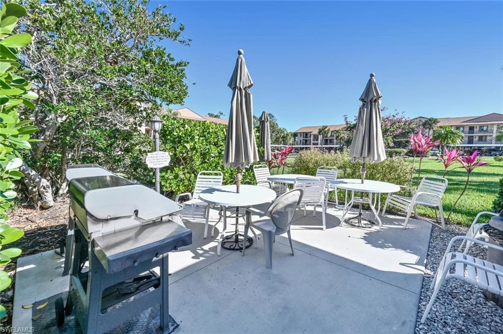 7300 Saint Ives Way 5208, Naples, FL 34104-31