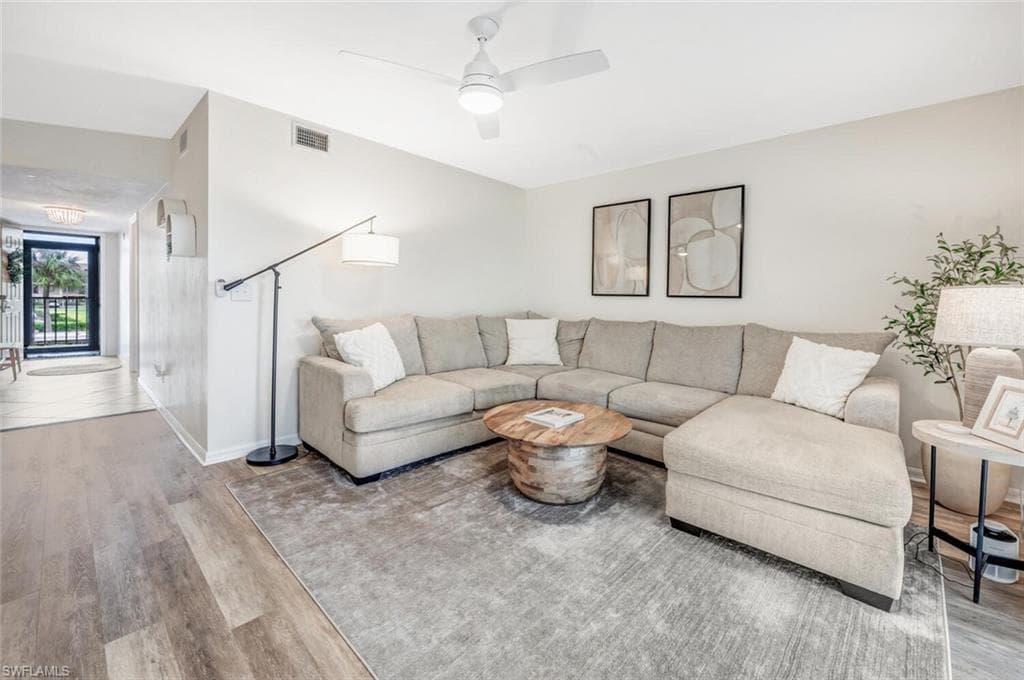 7300 Saint Ives Way 5208, Naples, FL 34104-5