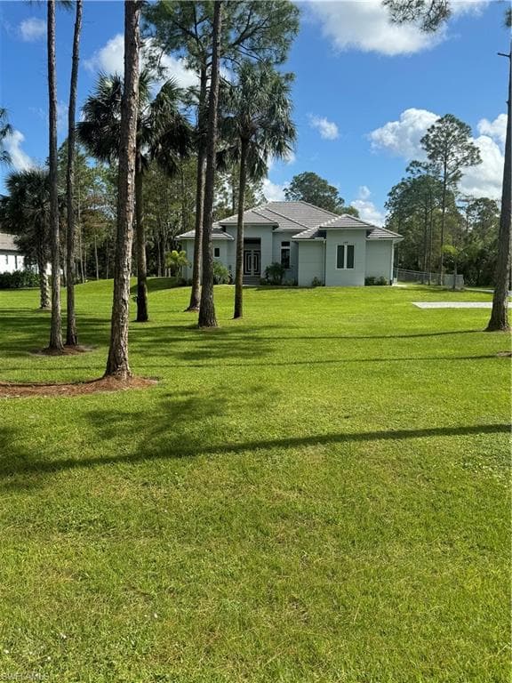 544 31st St SW, Naples, FL 34117-1