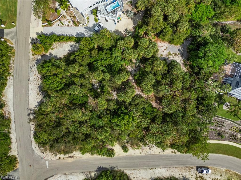 1130 Caxambas Dr, Marco Island, FL 34145-17