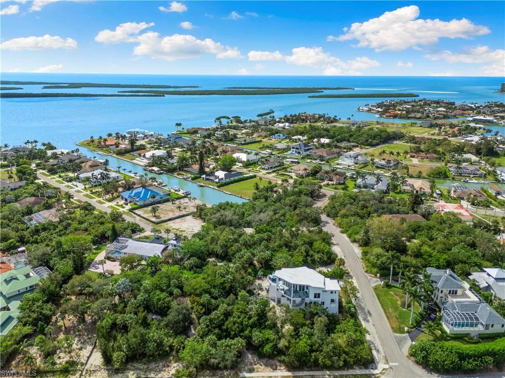 1130 Caxambas Dr, Marco Island, FL 34145-18