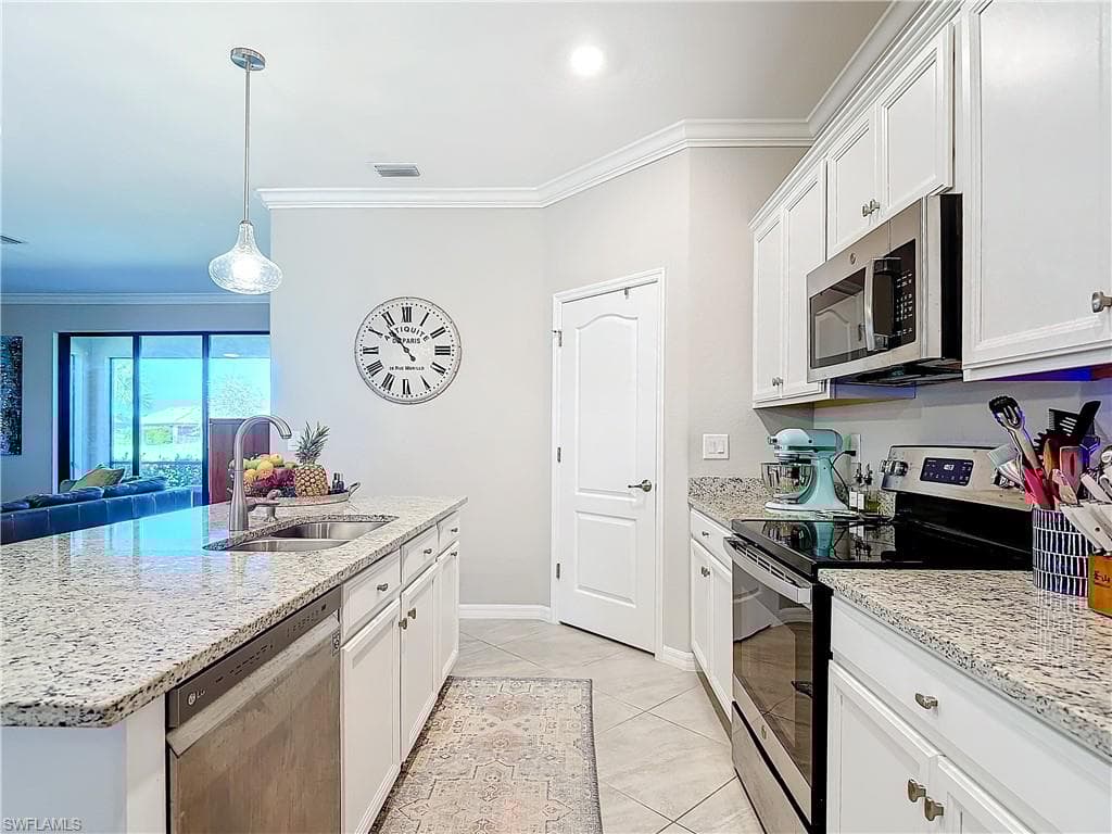 19758 The Place Blvd, Estero, FL 33928-10