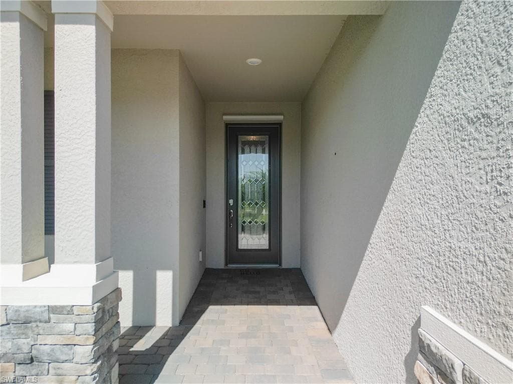 19758 The Place Blvd, Estero, FL 33928-6