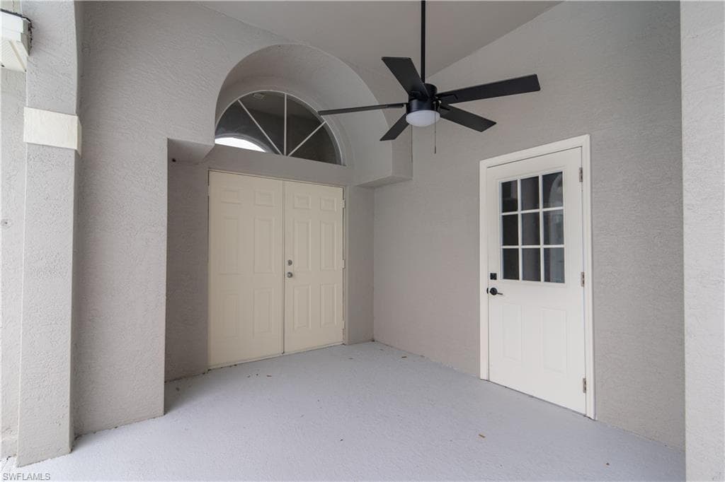 102 39th Ter, Cape Coral, FL 33904-9