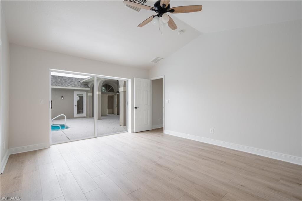 102 39th Ter, Cape Coral, FL 33904-27