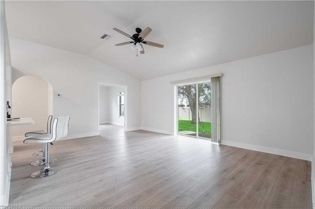 102 39th Ter, Cape Coral, FL 33904-29