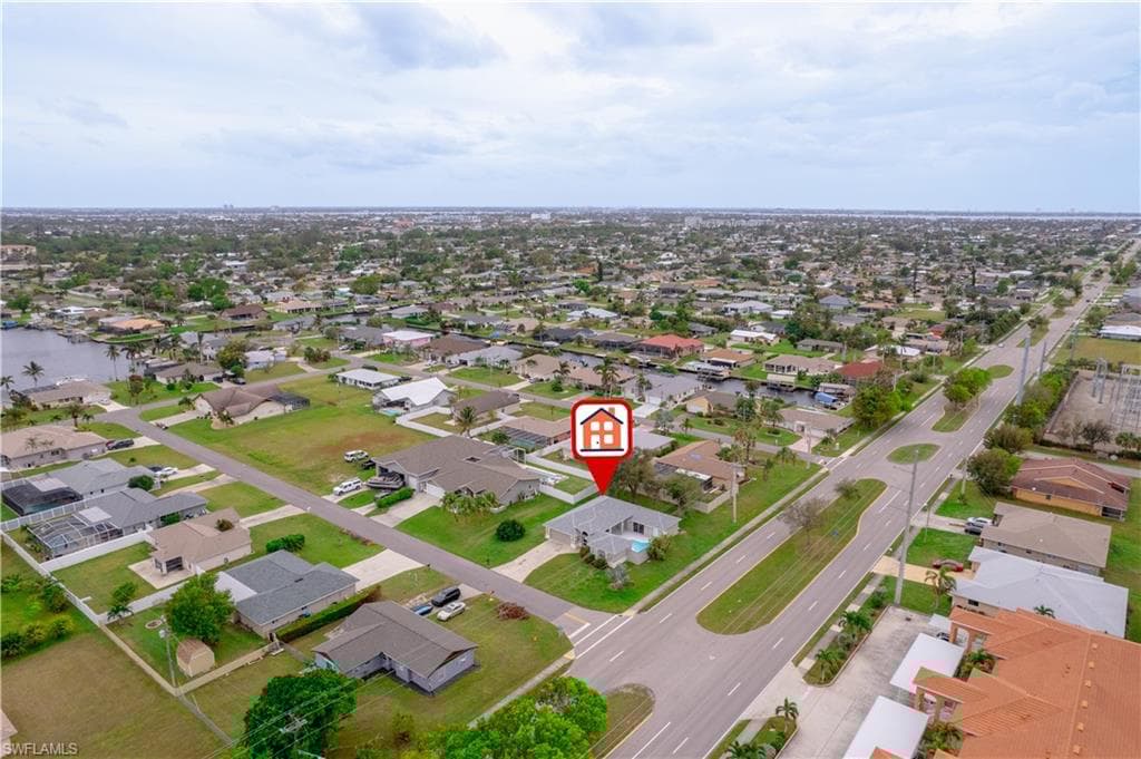 102 39th Ter, Cape Coral, FL 33904-47