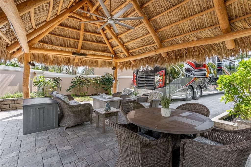 13547 Snook Cir, Naples, FL 34114-17