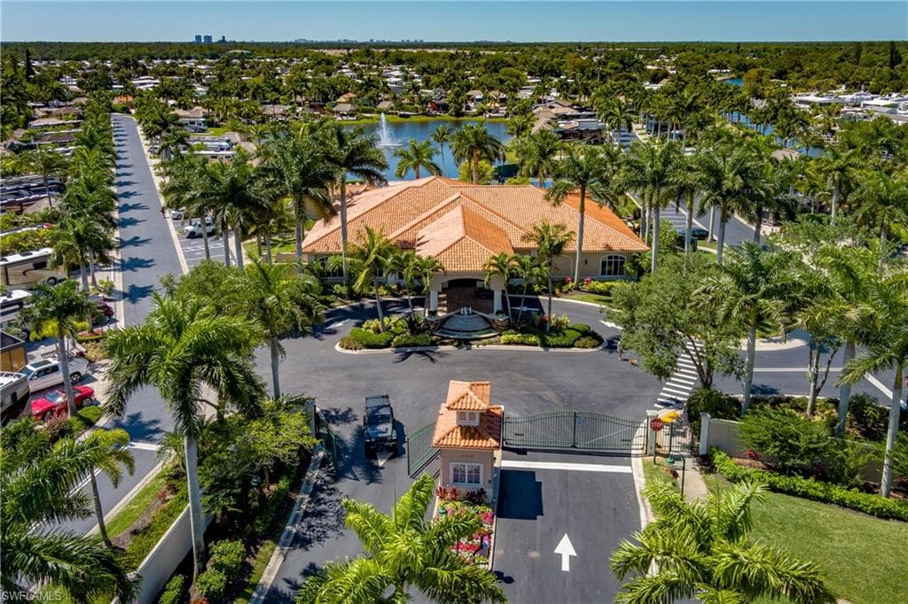 13547 Snook Cir, Naples, FL 34114-34