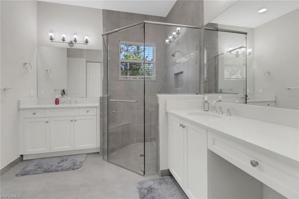 28400 Halton Ln, Bonita Springs, FL 34135-28