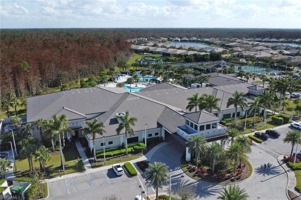 28400 Halton Ln, Bonita Springs, FL 34135-35