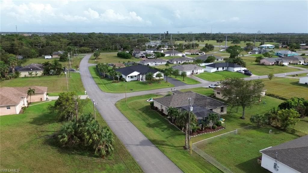 2221 25th Ter, Cape Coral, FL 33909-3