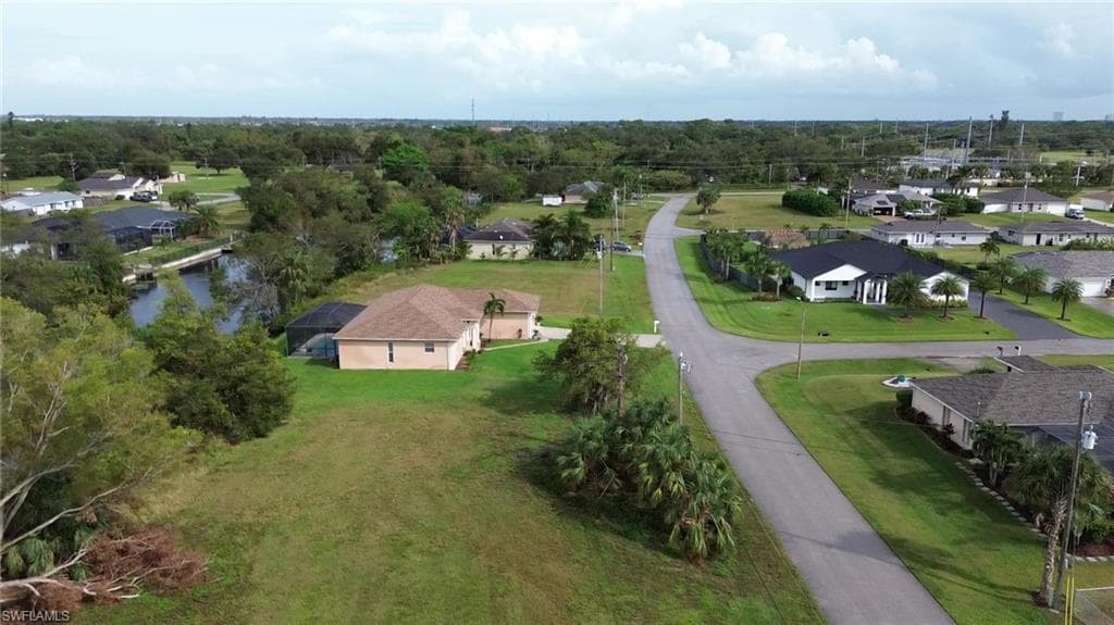 2221 25th Ter, Cape Coral, FL 33909-4