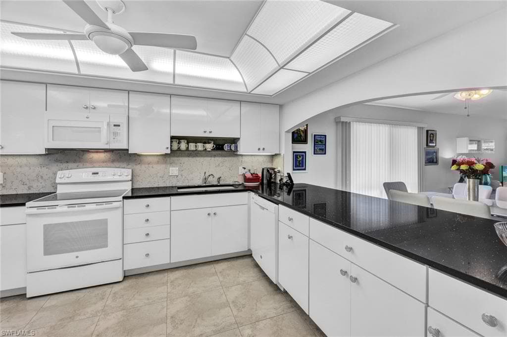 63 Glades Blvd 3, Naples, FL 34112-15