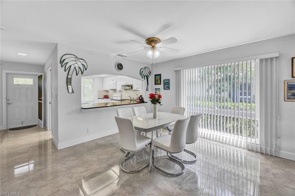 63 Glades Blvd 3, Naples, FL 34112-16