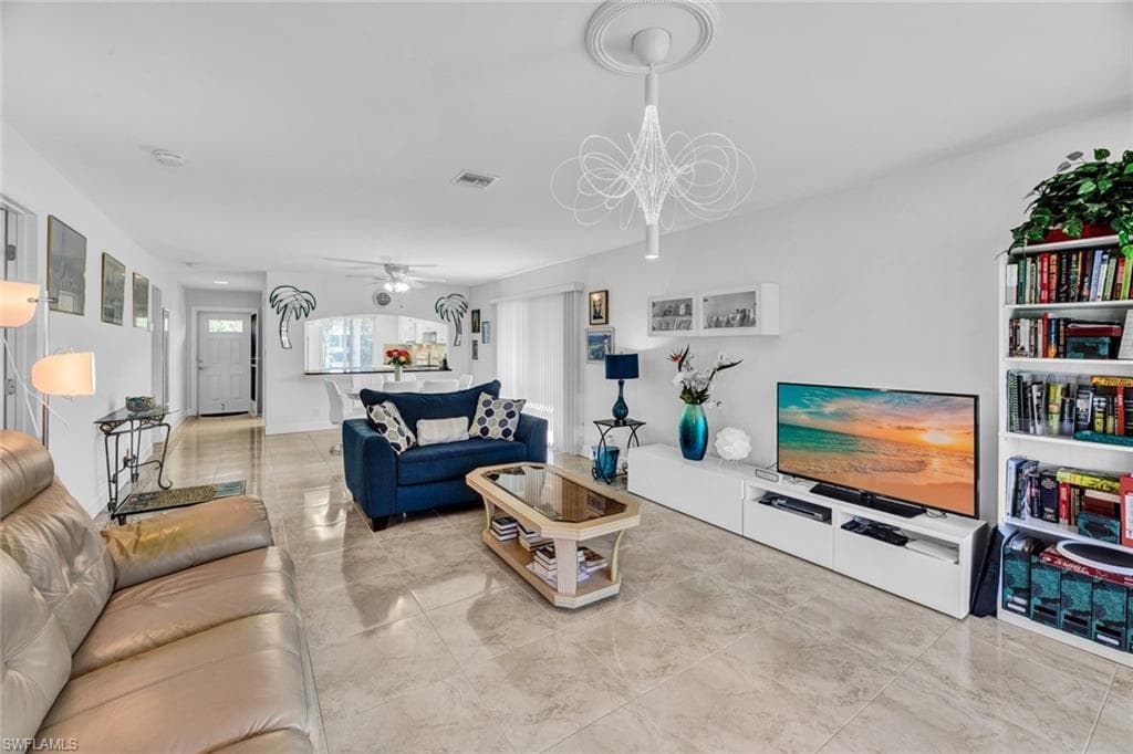 63 Glades Blvd 3, Naples, FL 34112-18