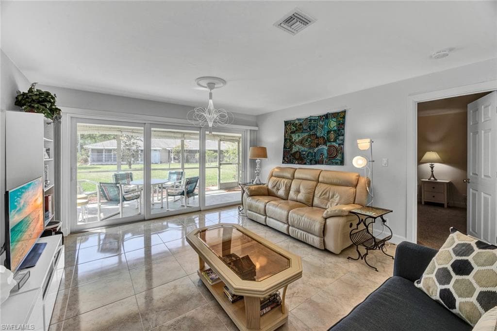 63 Glades Blvd 3, Naples, FL 34112-21