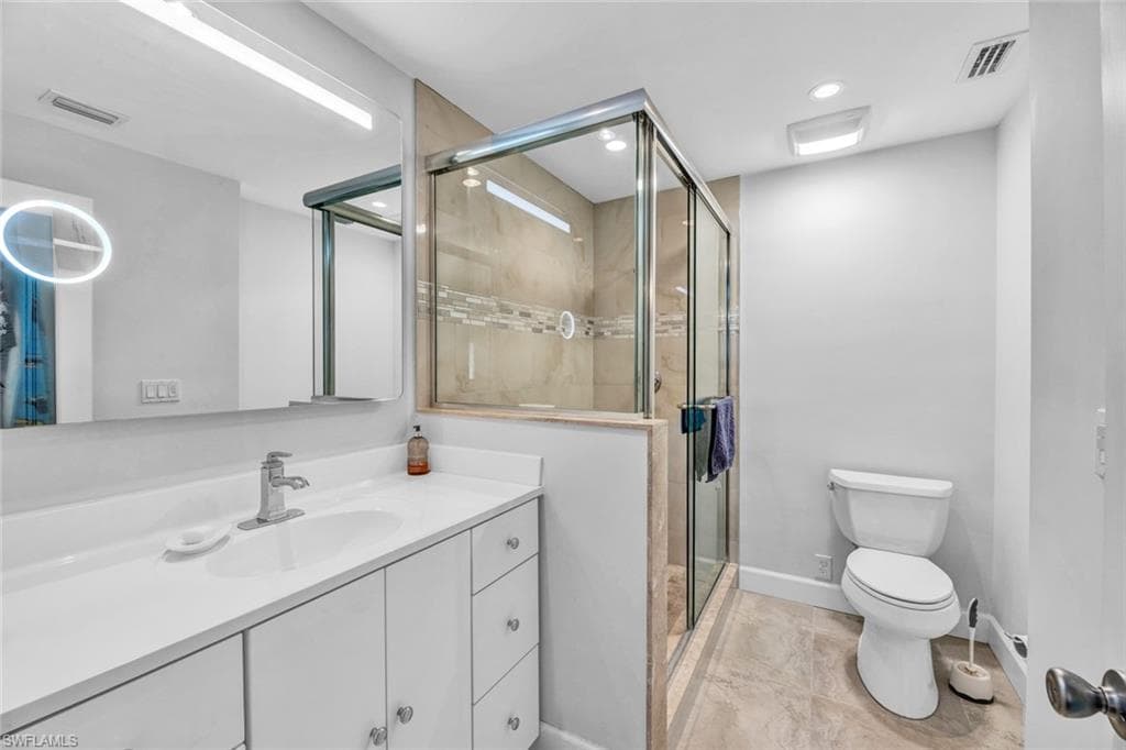 63 Glades Blvd 3, Naples, FL 34112-26