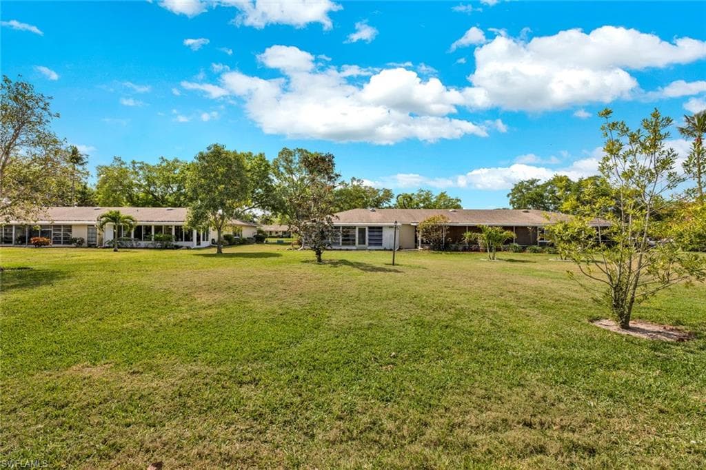 63 Glades Blvd 3, Naples, FL 34112-36