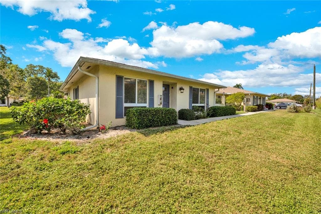 63 Glades Blvd 3, Naples, FL 34112-7