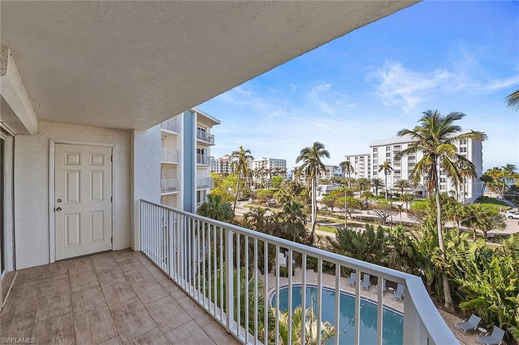 1300 Gulf Shore Blvd N 511, Naples, FL 34102-14
