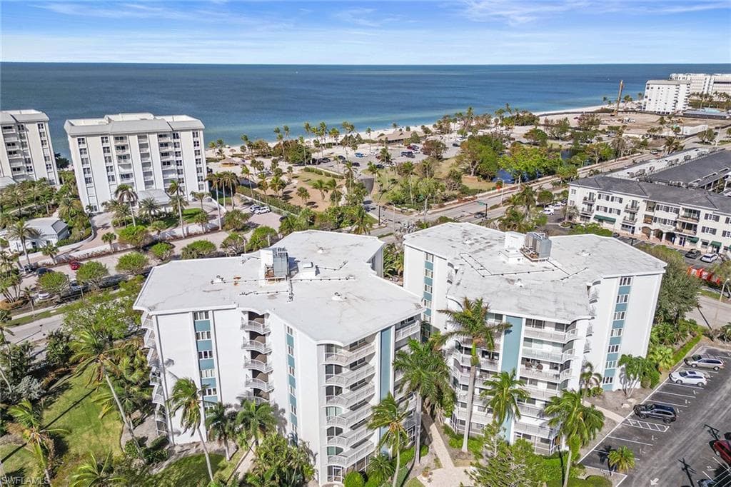 1300 Gulf Shore Blvd N 511, Naples, FL 34102-16